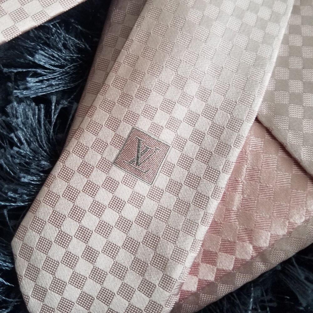 Pink Louis Vuitton Tie